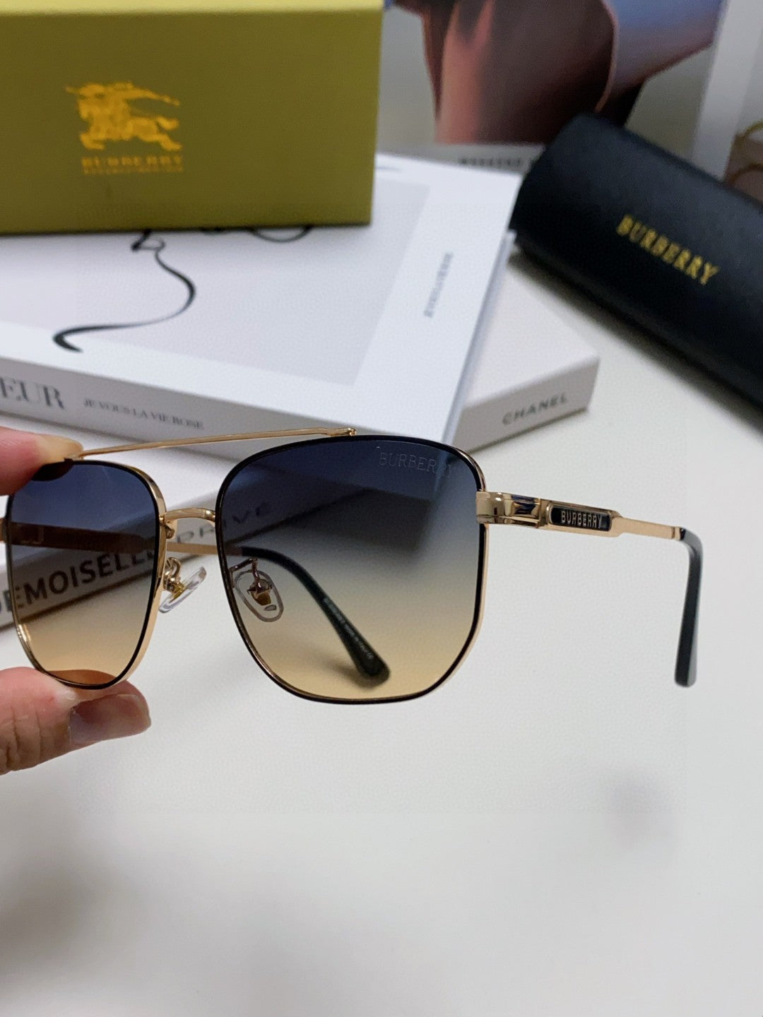 Burberry Polarized Fashion Silver Lens Sunglasses for Men - 432430 - detail image 6