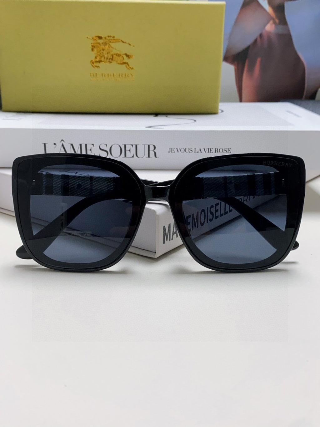 Burberry Oversized Black Lens Sunglasses for Men & Women - 358596 - detail image 6