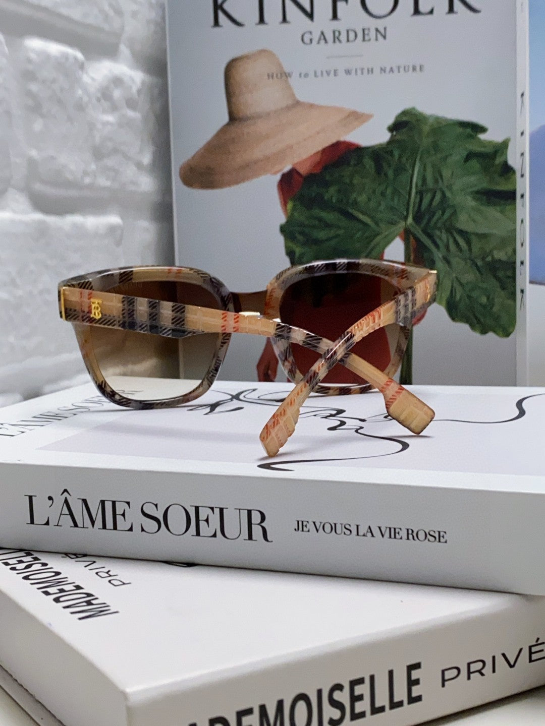 Burberry BE5446 Fashion Brown Lens Sunglasses for Men & Women - detail image 2