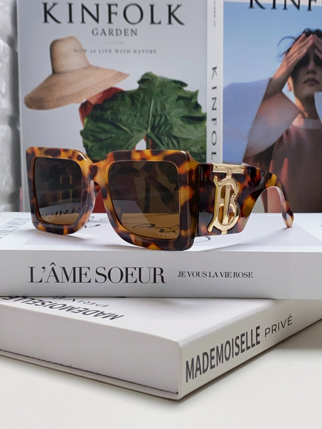 Burberry Oversized Brown Lens Sunglasses for Men & Women - detail image 2