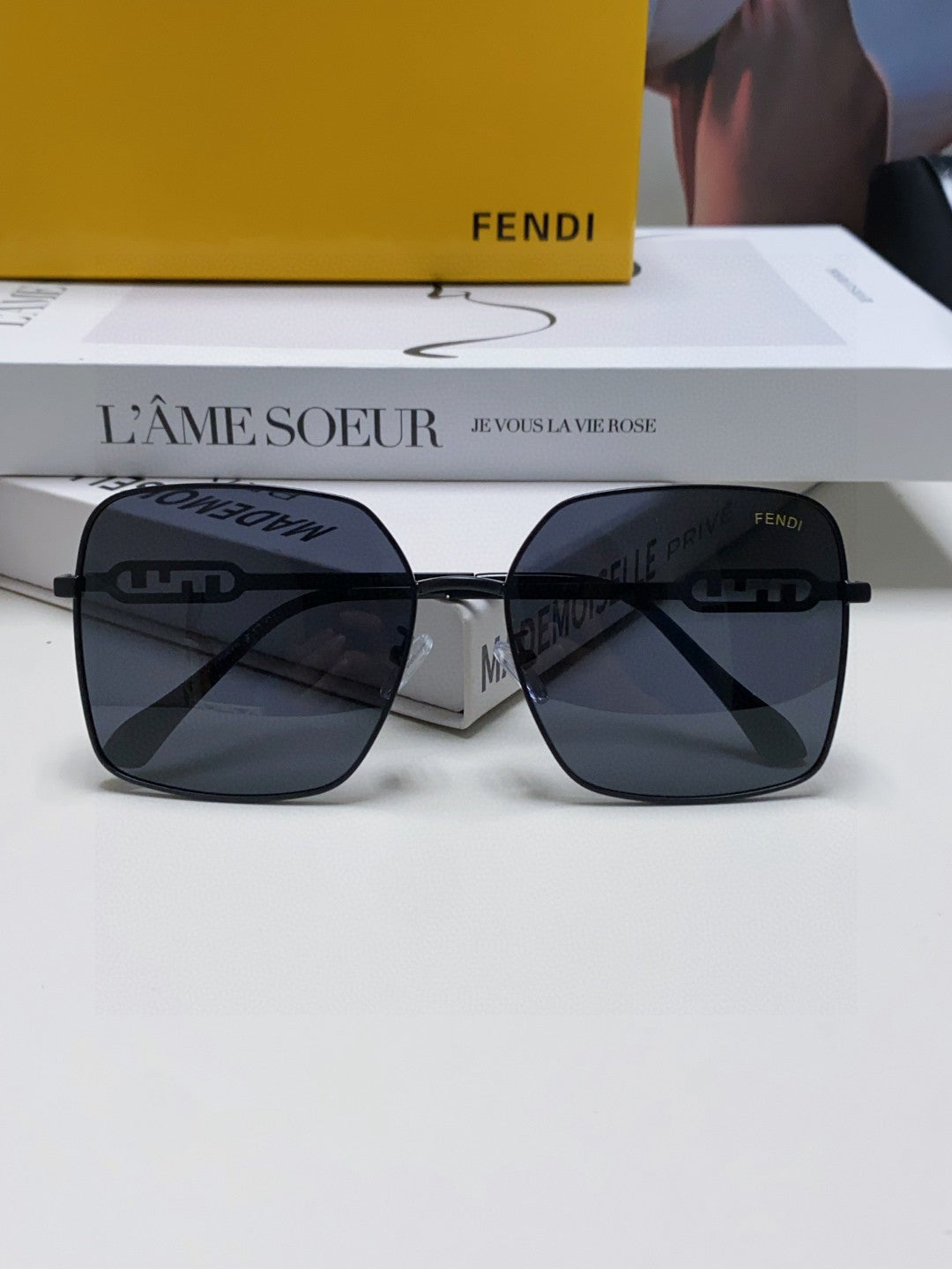 Fendi Polarized Metal Oversized Black Lens Sunglasses for Women - detail image 6