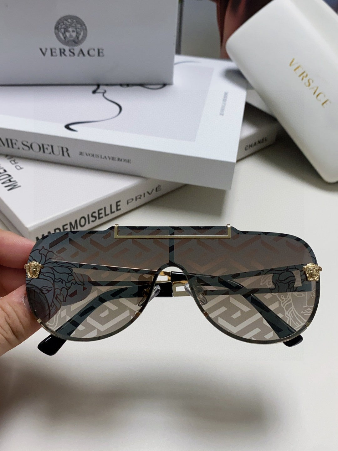 Versace Oversized Gray Lens Sunglasses for Men & Women - 432786 - detail image 3