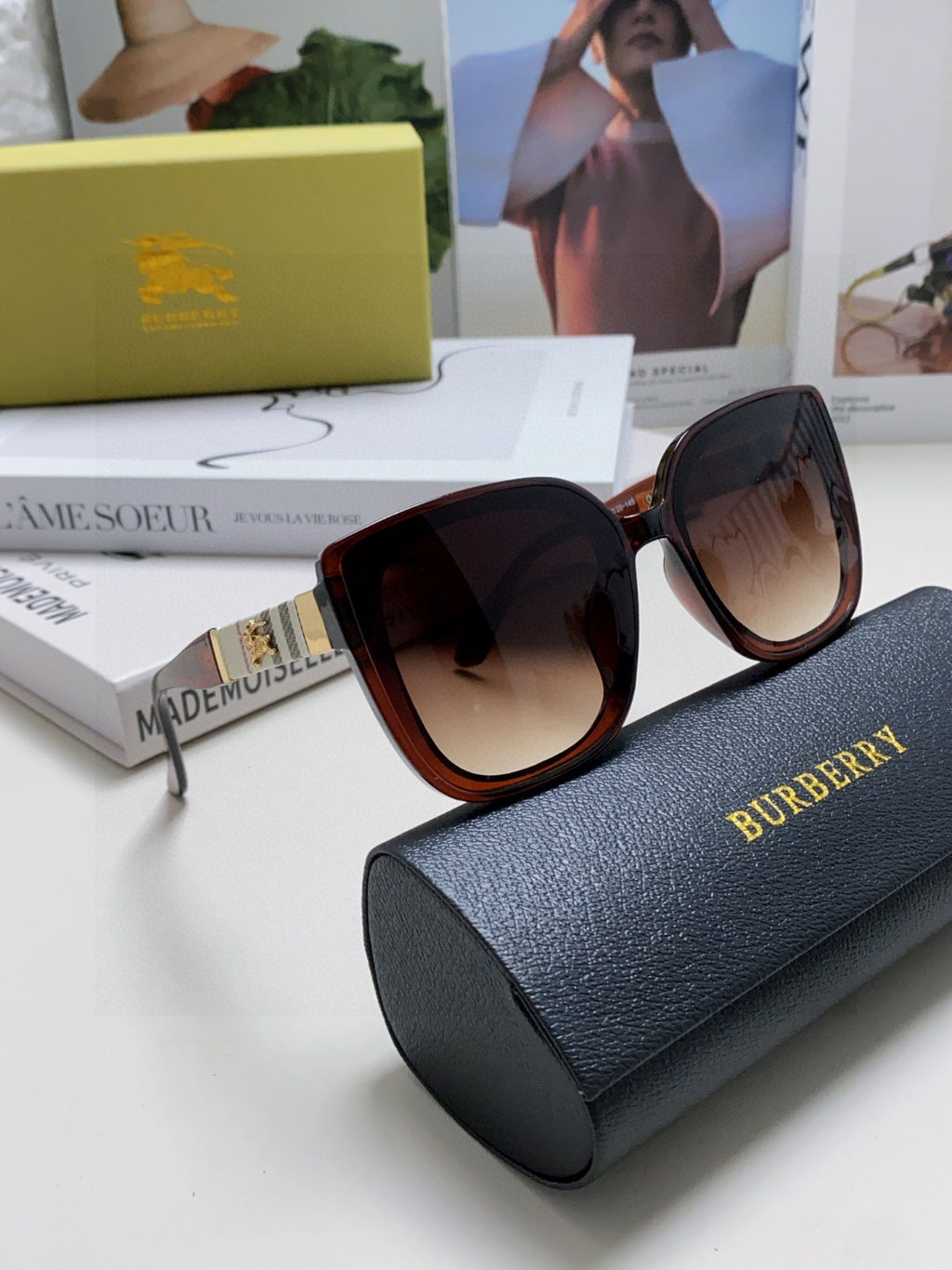 Burberry Oversized Black Lens Sunglasses for Men & Women - 416059 - detail image 7