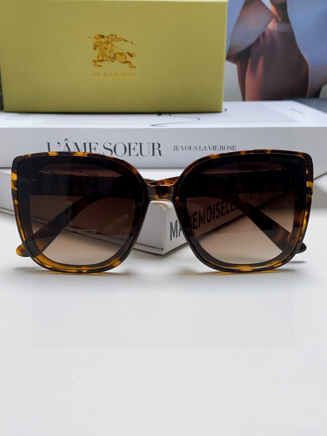 Burberry Oversized Black Lens Sunglasses for Men & Women - 449597 - detail image 6