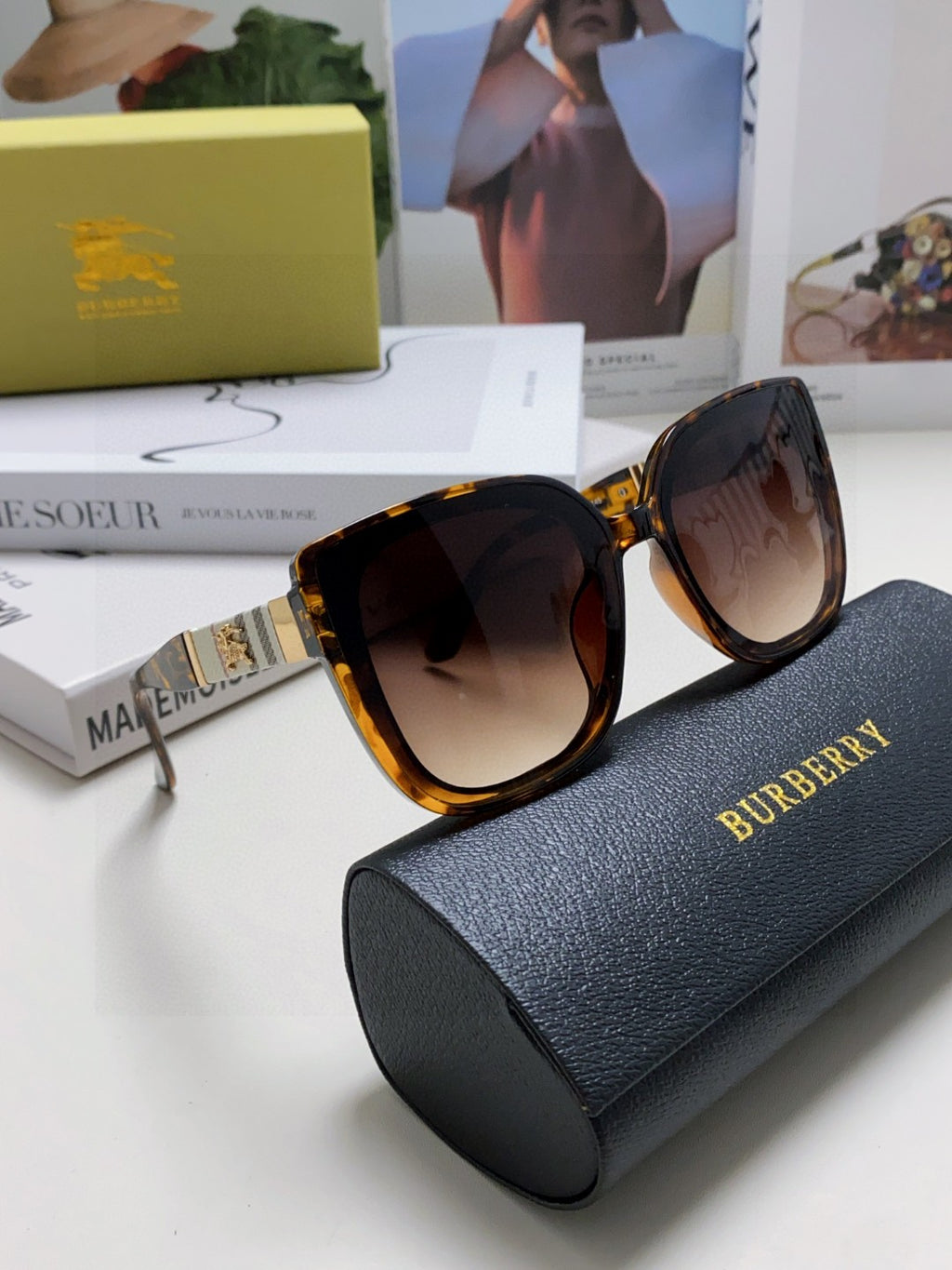 Burberry Oversized Black Lens Sunglasses for Men & Women - 416060 - detail image 7