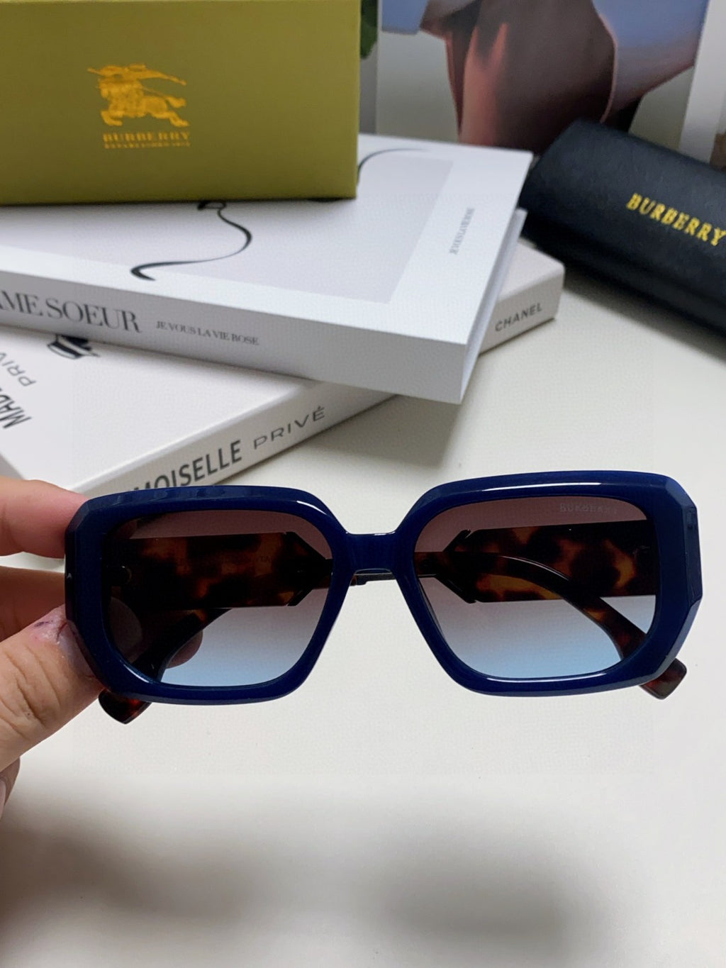 Burberry Rectangular Gray Lens Sunglasses for Men & Women - detail image 3