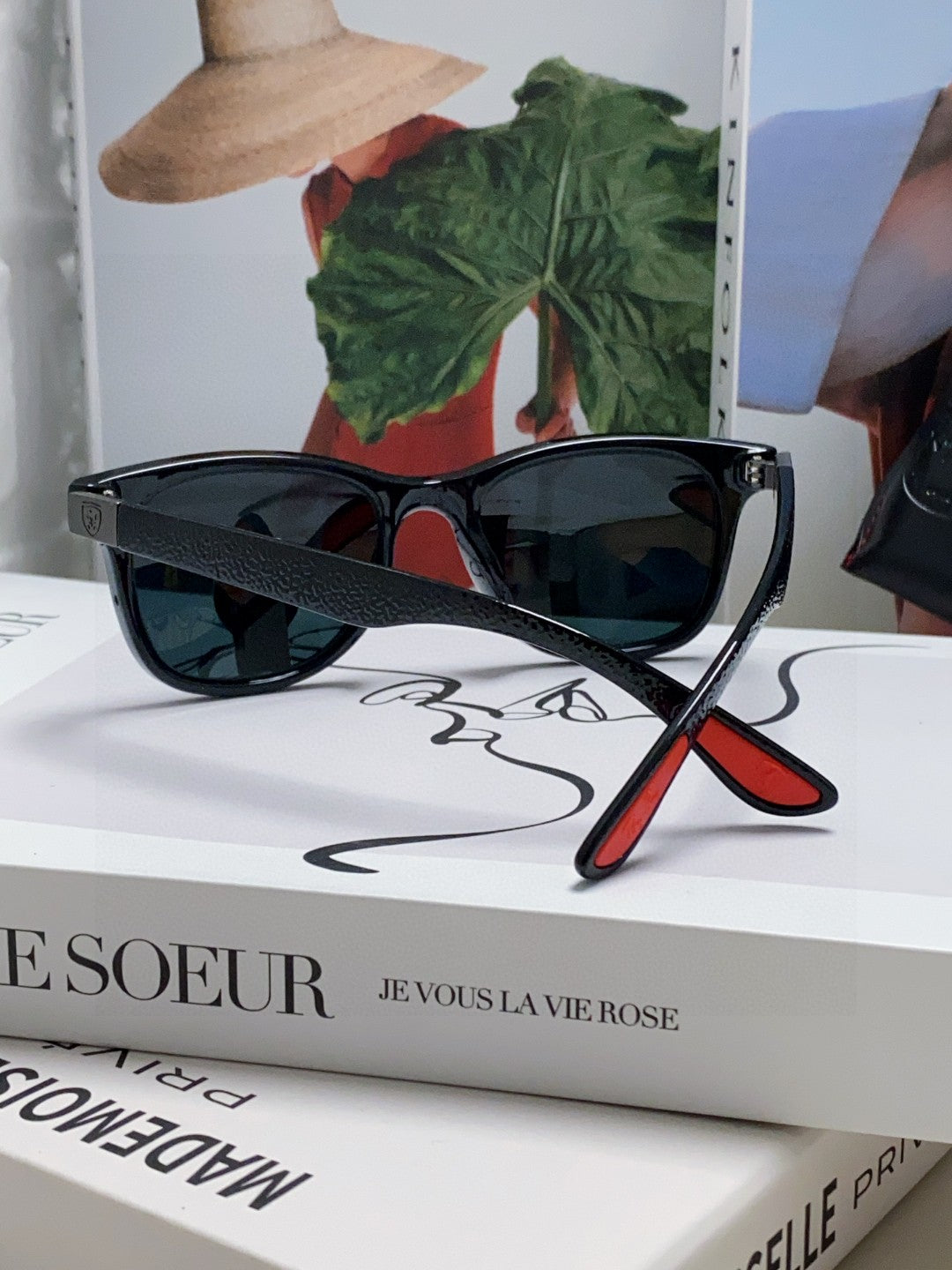 Ray-Ban Polarized Fashion Black Lens Sunglasses for Men & Women - detail image 2