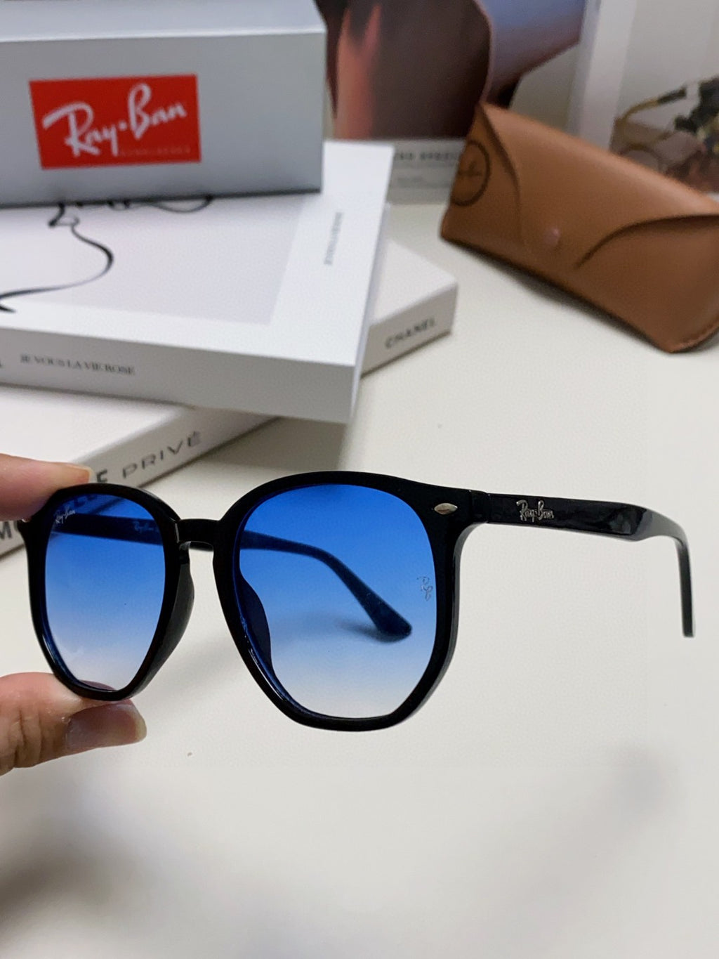 Ray-Ban RB4306 Oversized Black Lens Sunglasses for Men & Women - 416654 - detail image 7