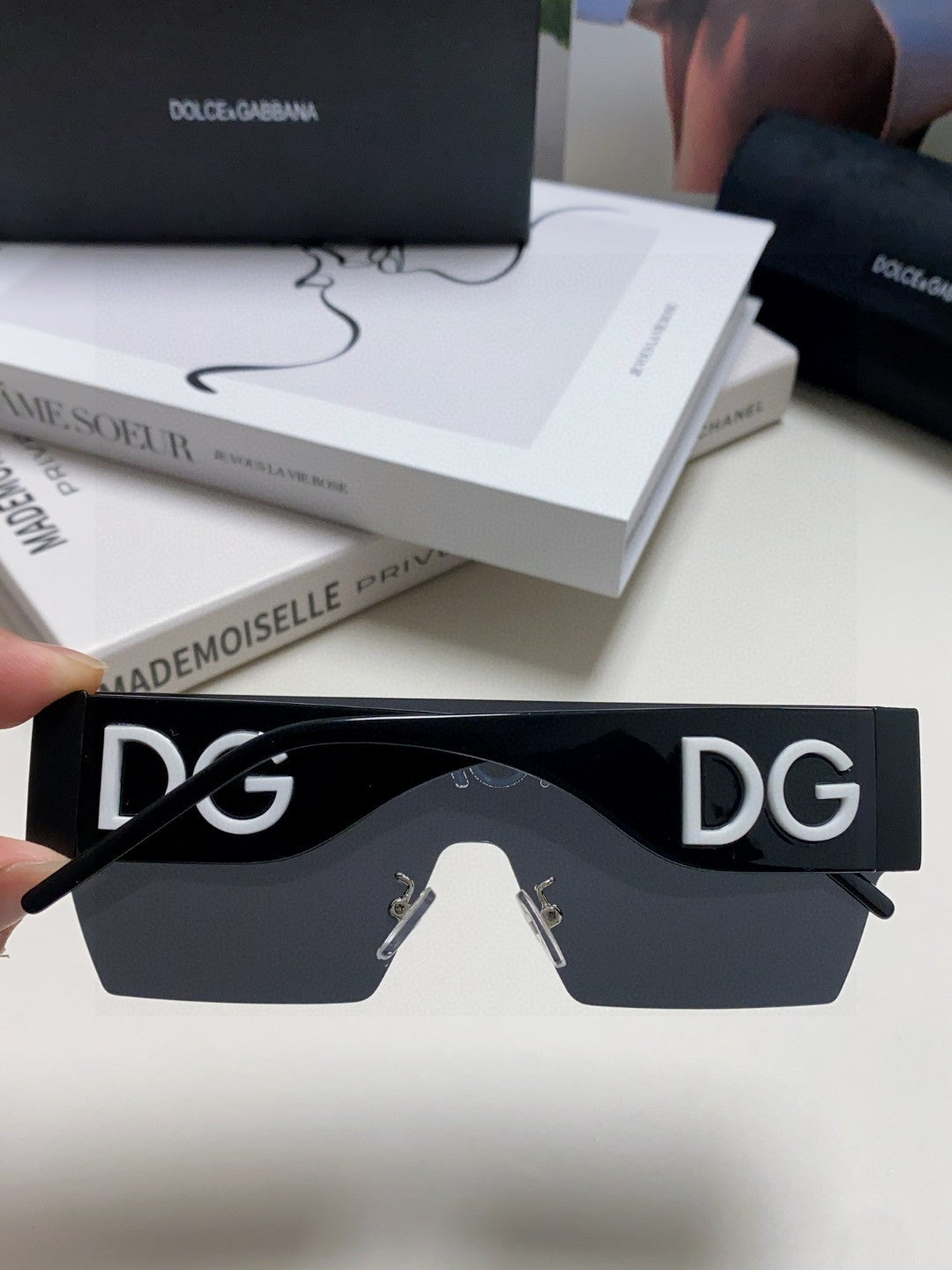 Dolce & Gabbana Lightweight Rimless Gray Lens Sunglasses for Men & Wo - 433044 - detail image 4