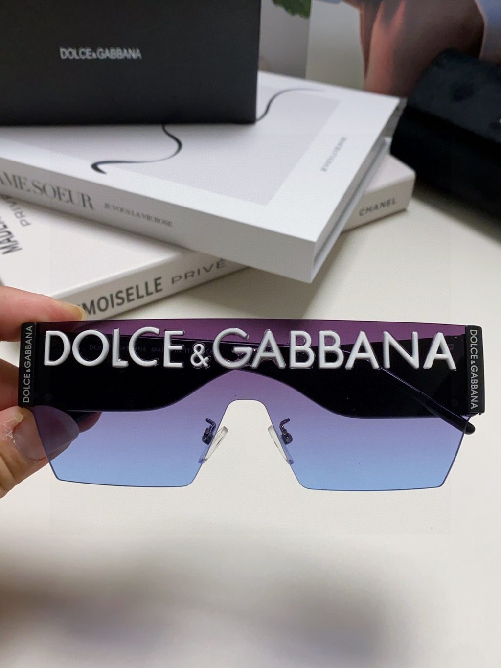 Dolce & Gabbana Lightweight Rimless Blue Lens Sunglasses for Men & Wo - 433045 - detail image 3