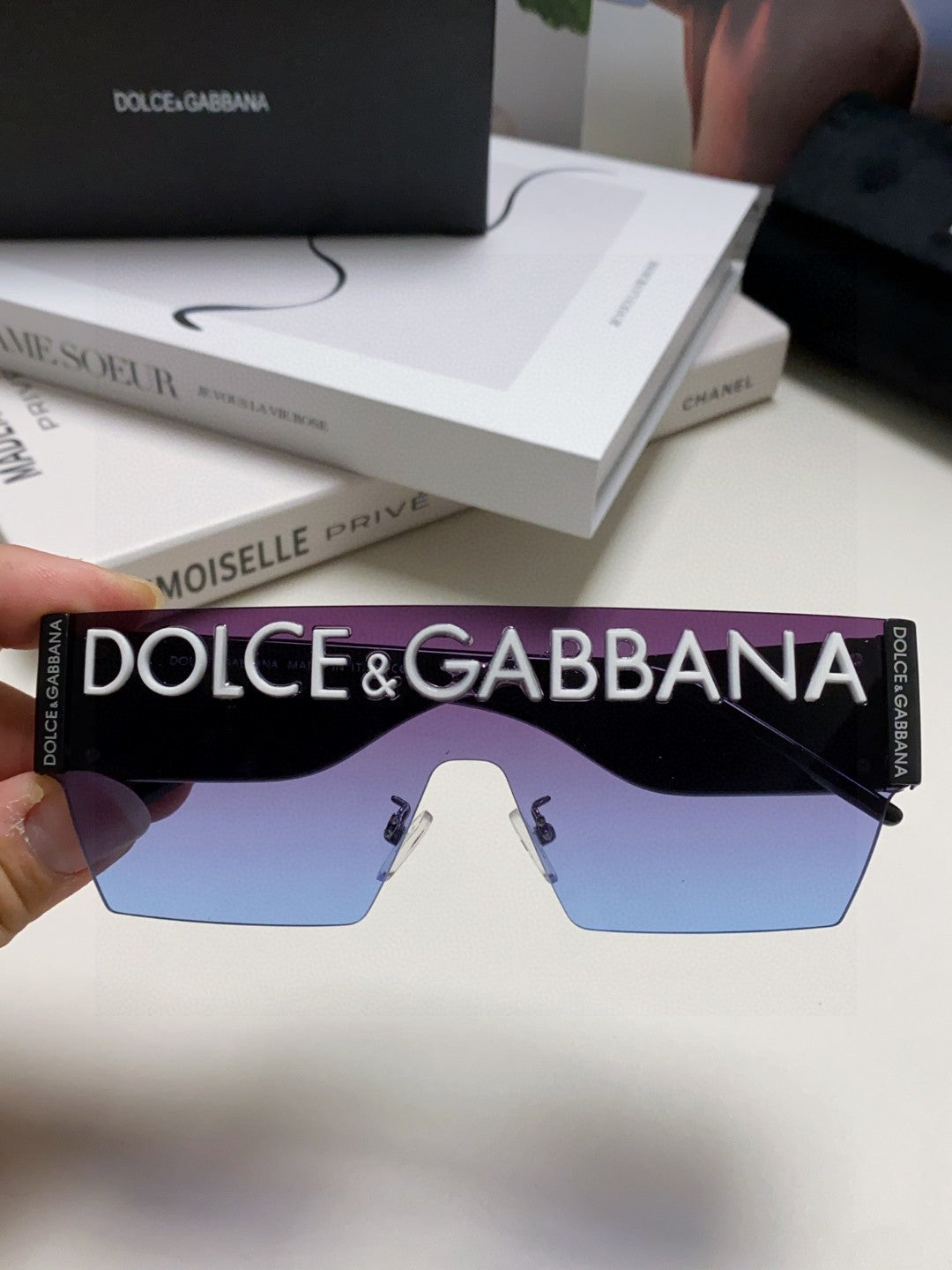 Dolce & Gabbana Lightweight Rimless Blue Lens Sunglasses for Men & Wo - 158709 - detail image 3