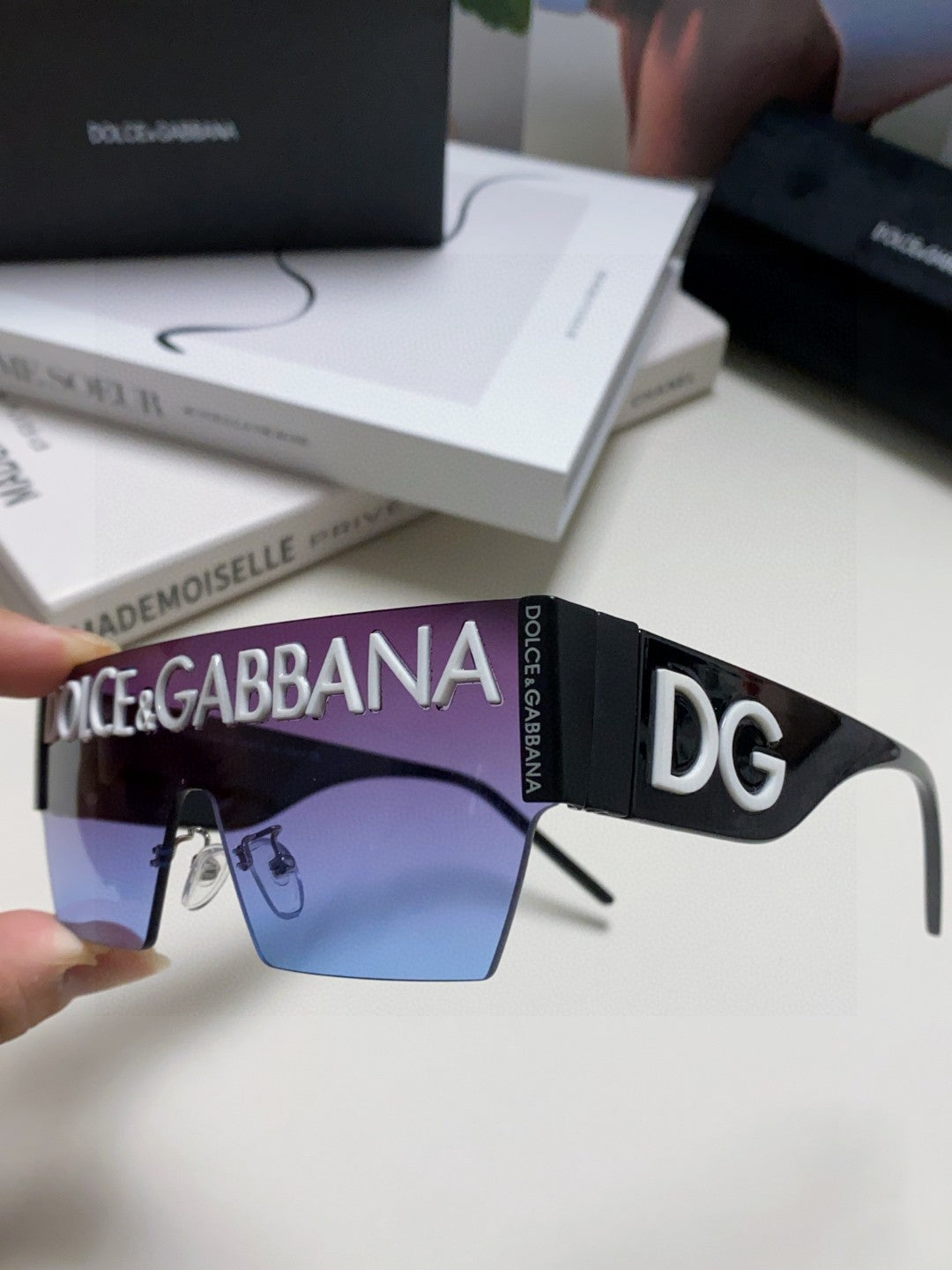 Dolce & Gabbana Lightweight Rimless Blue Lens Sunglasses for Men & Wo - 433045 - detail image 5