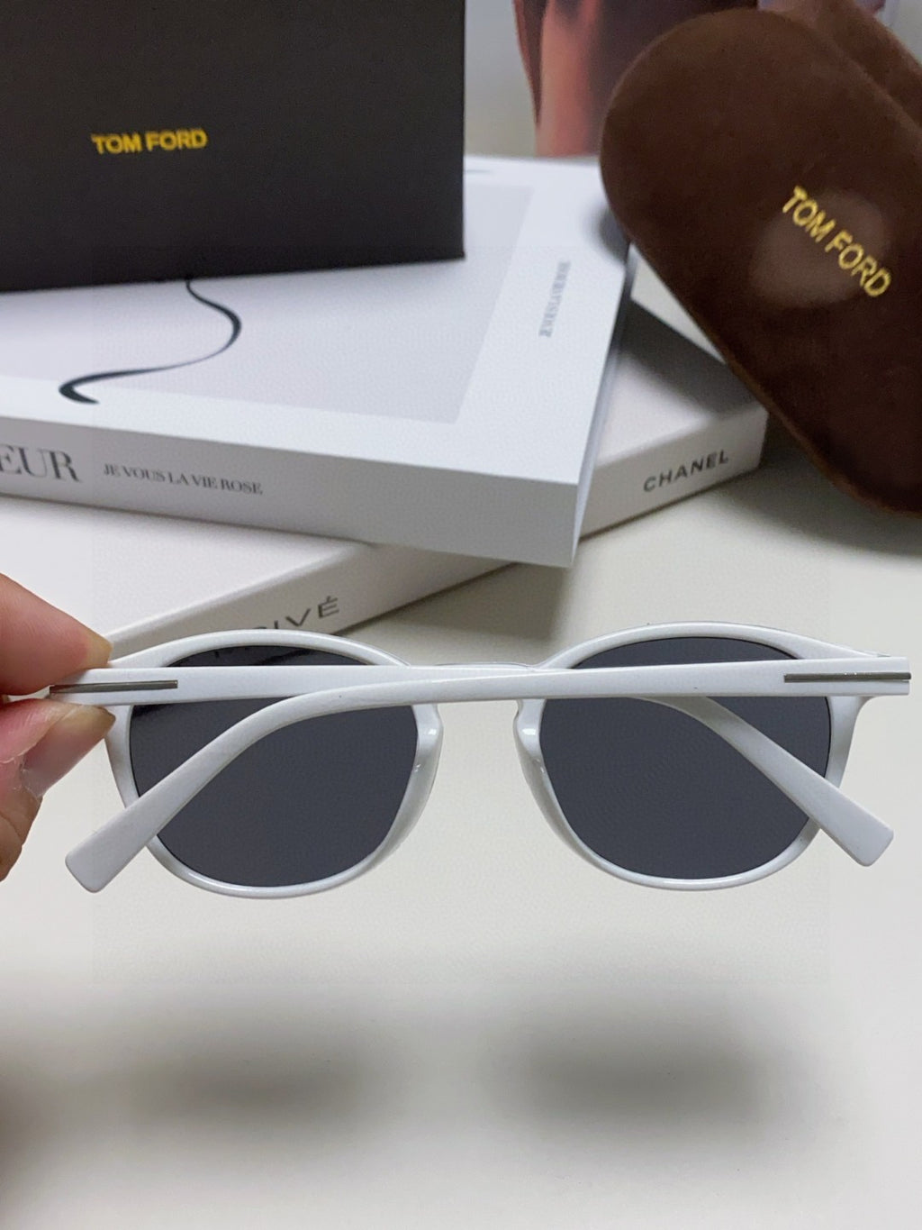 Tom Ford Polarized Round Gray Lens Sunglasses for Men & Women - 935473 - detail image 4