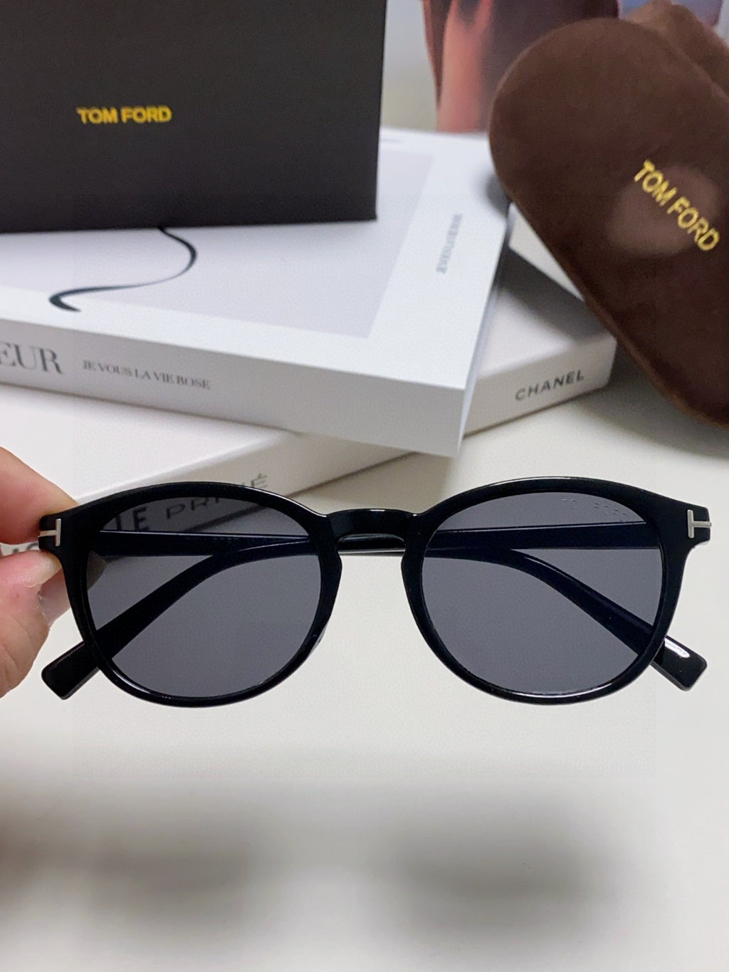Tom Ford Polarized Round Black Lens Sunglasses for Men & Women - 935474 - detail image 5