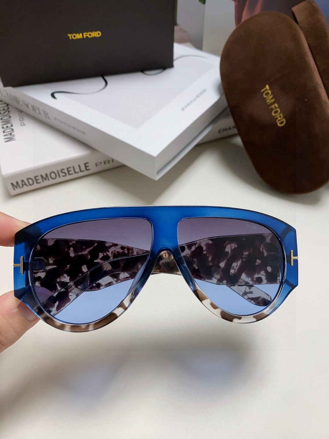 Tom Ford Aviator Blue Lens Sunglasses for Men & Women - 935475 - detail image 3