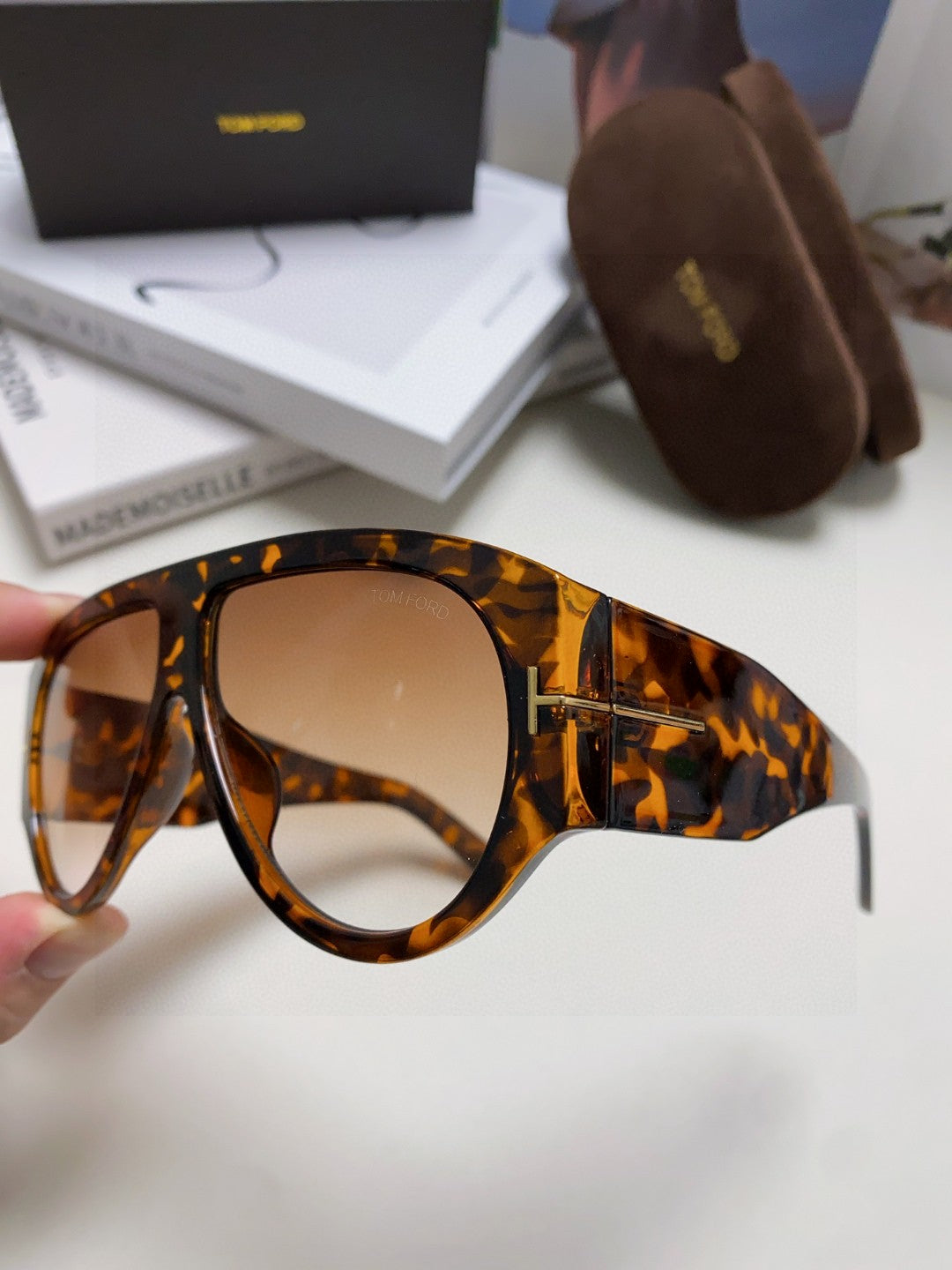 Tom Ford Aviator Brown Lens Sunglasses for Men & Women - 372575 - detail image 5