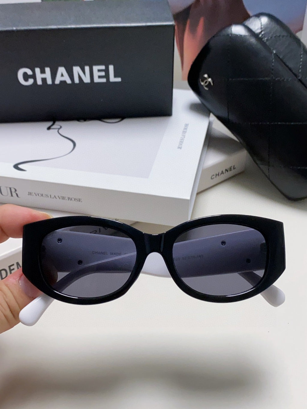 Chanel Oval Silver Lens Sunglasses for Men & Women - 382158 - detail image 3