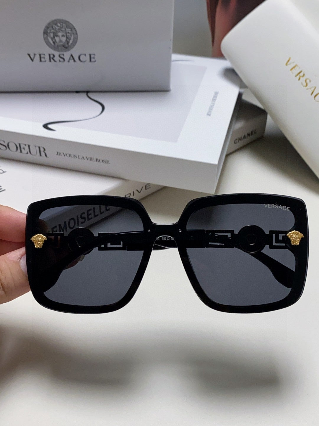 Versace Polarized Fashion Black Lens Sunglasses for Men & Women - 399329 - detail image 3