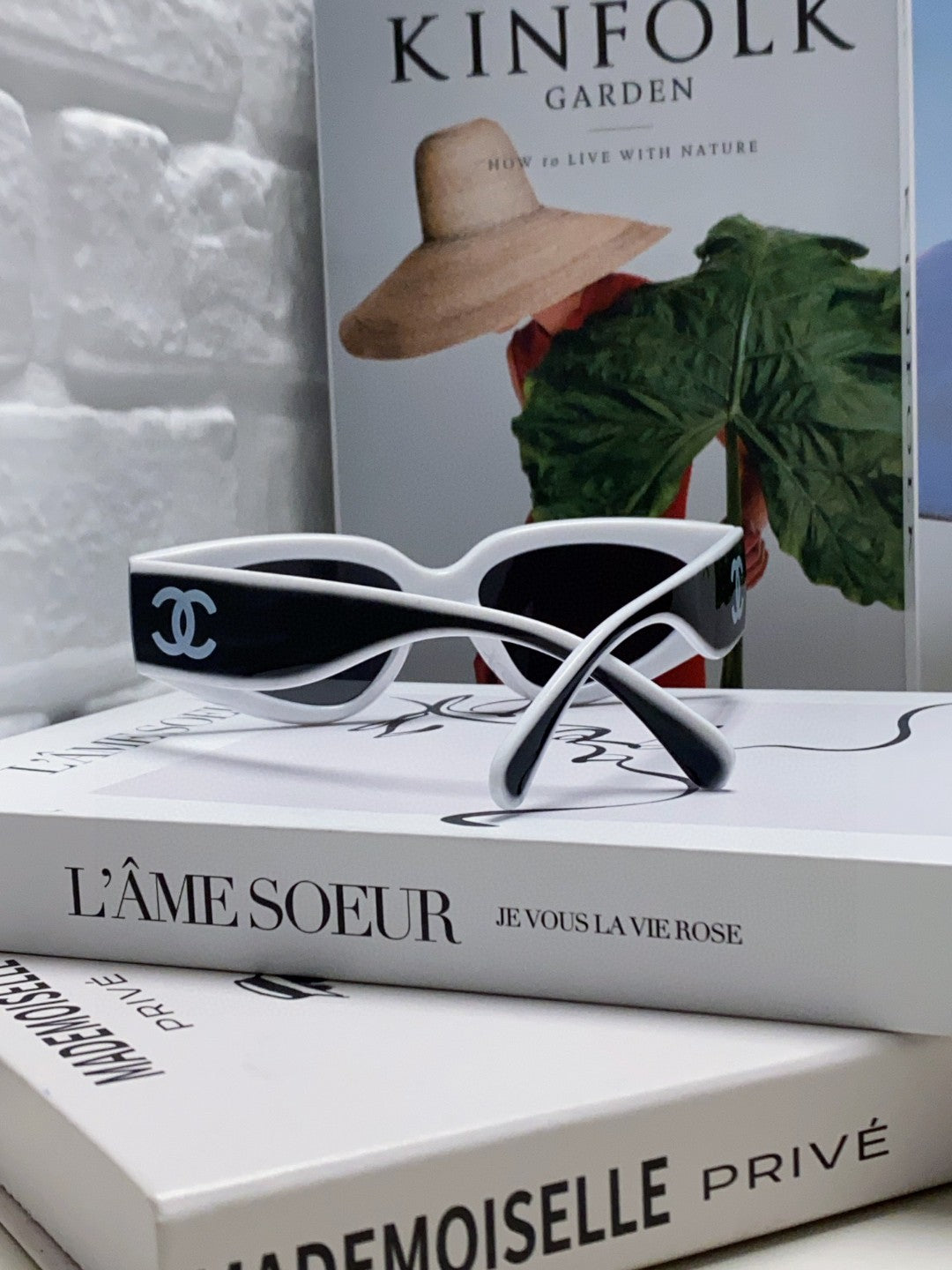 Chanel Cat-Eye Black Lens Sunglasses for Women - 867101 - detail image 2