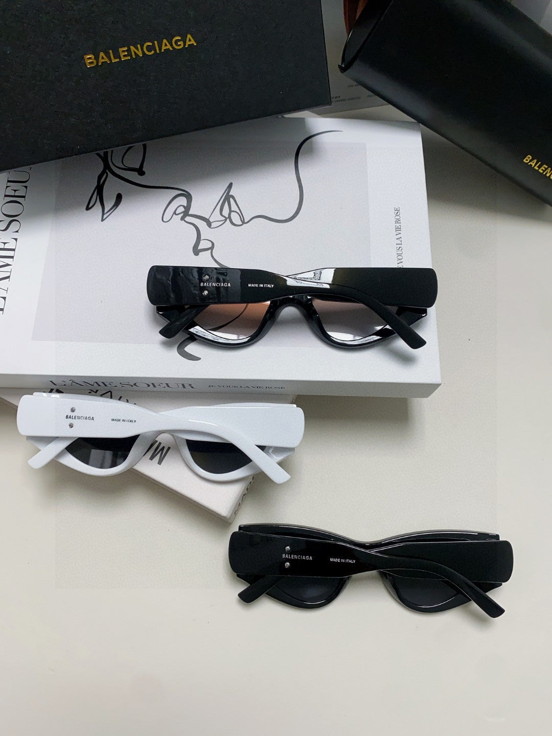 Balenciaga Polarized Cat-Eye Gray Lens Sunglasses for Men & Women - 449633 - detail image 8