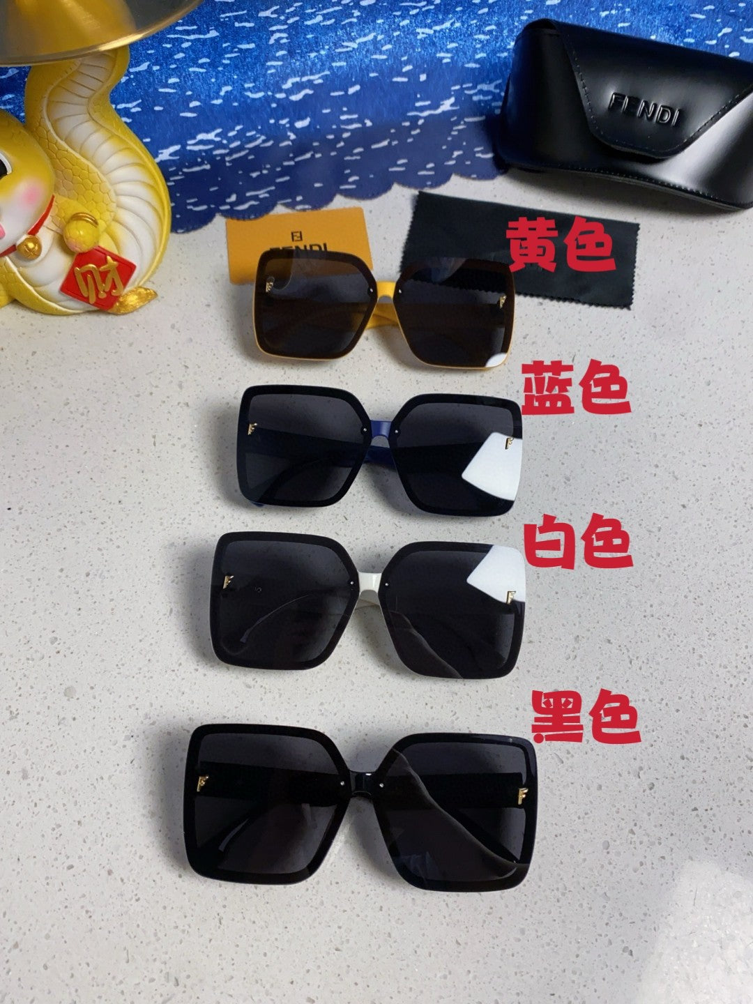 Fendi Oversized Gray Lens Sunglasses for Women - 466190 - detail image 11