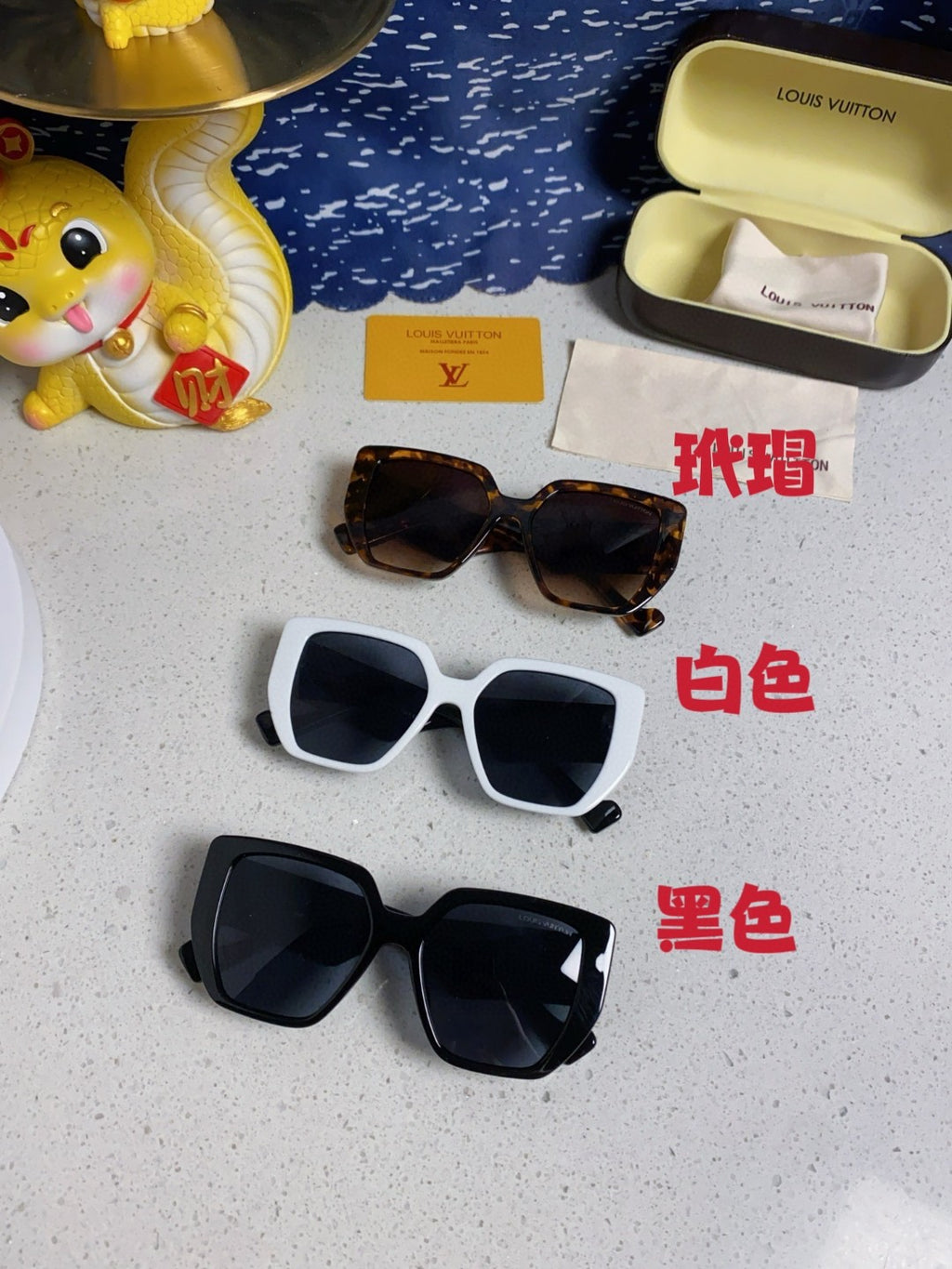 Louis Vuitton Square Blue Lens Sunglasses for Women - 381875 - detail image 11