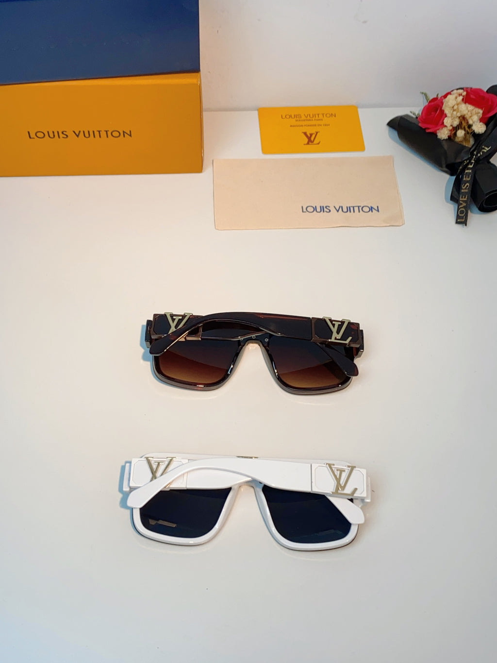 Louis Vuitton Square Blue Lens Sunglasses for Men & Women - 158098 - detail image 11