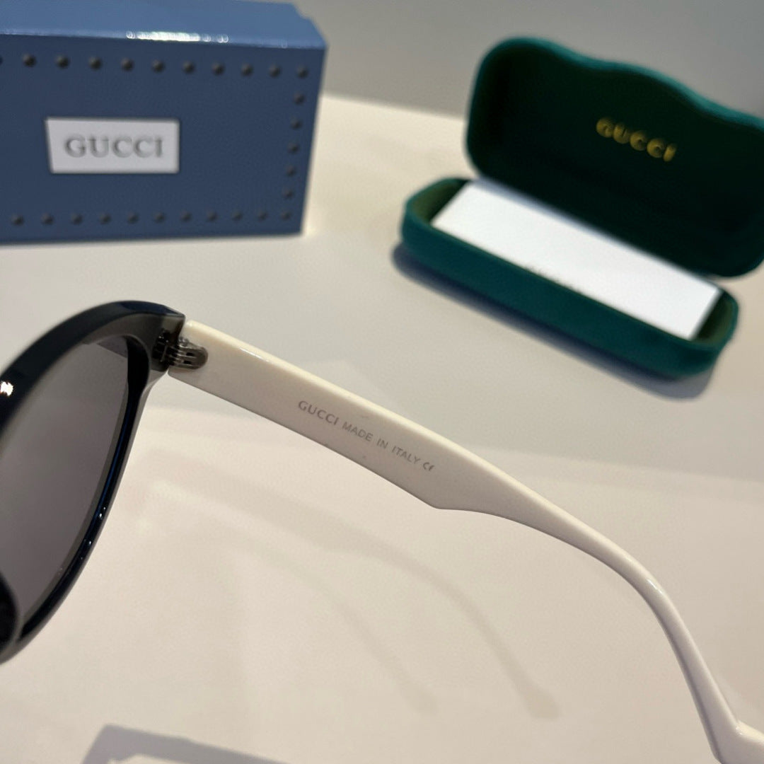 Gucci Oversized Black Lens Sunglasses for Women - 371516 - detail image 8