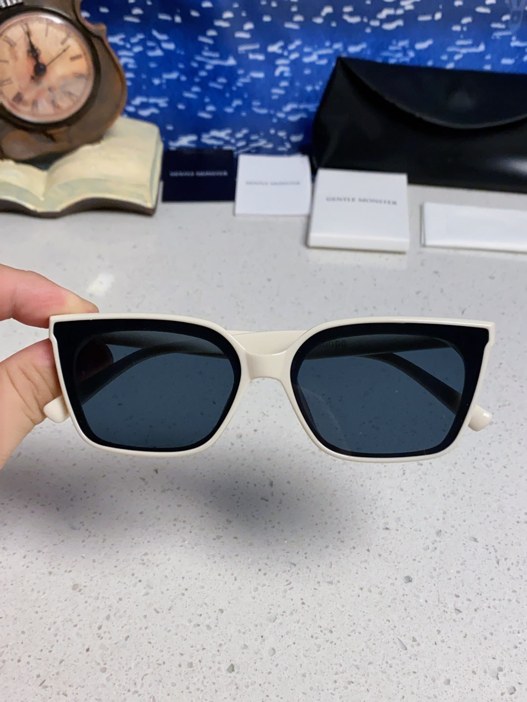 Gentle Monster MONOO Polarized Square Blue Lens Sunglasses for Men & Women - detail image 4