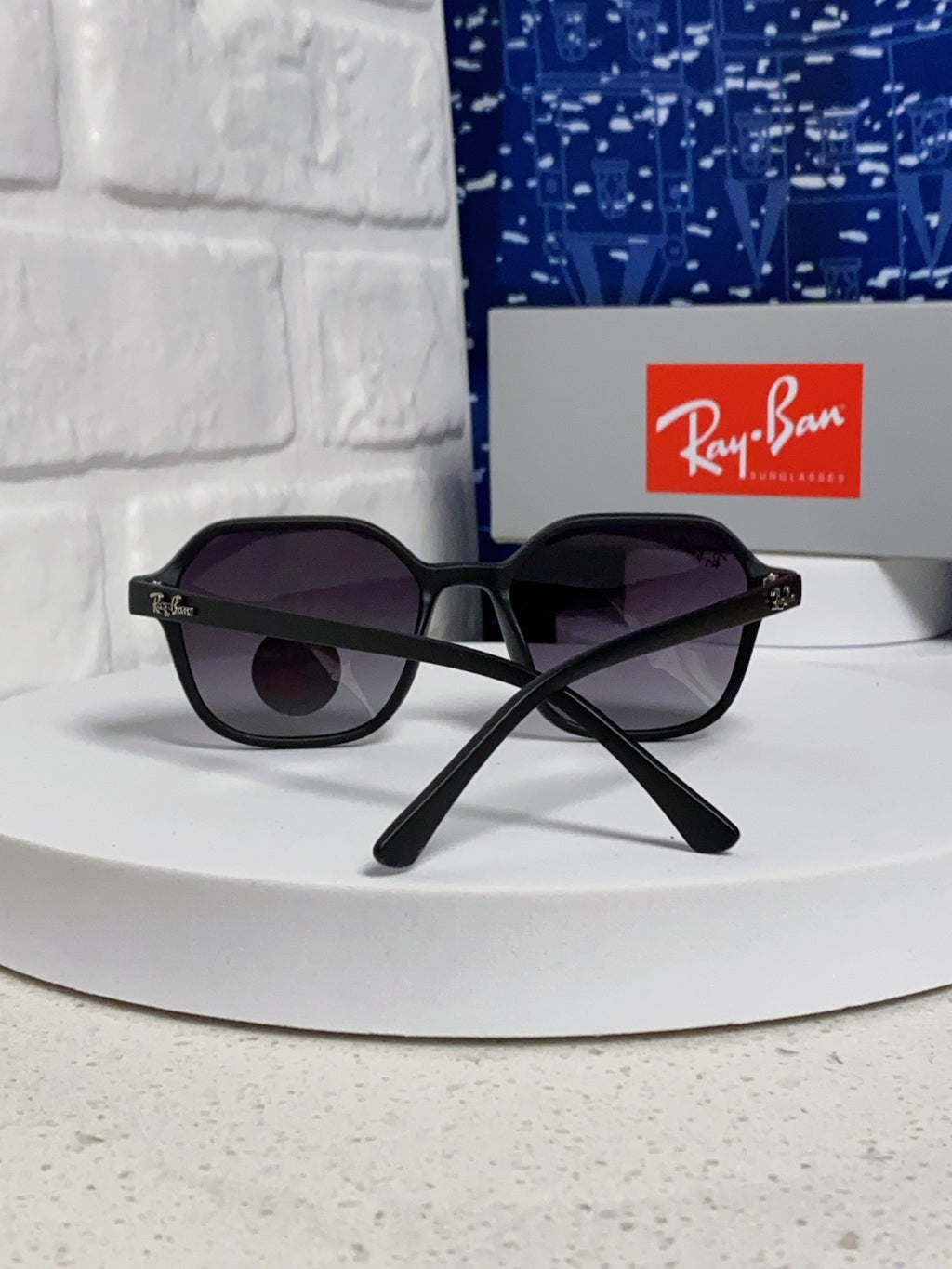 Ray-Ban RB2194 Polarized Round Silver Lens Sunglasses for Men & Women - detail image 3