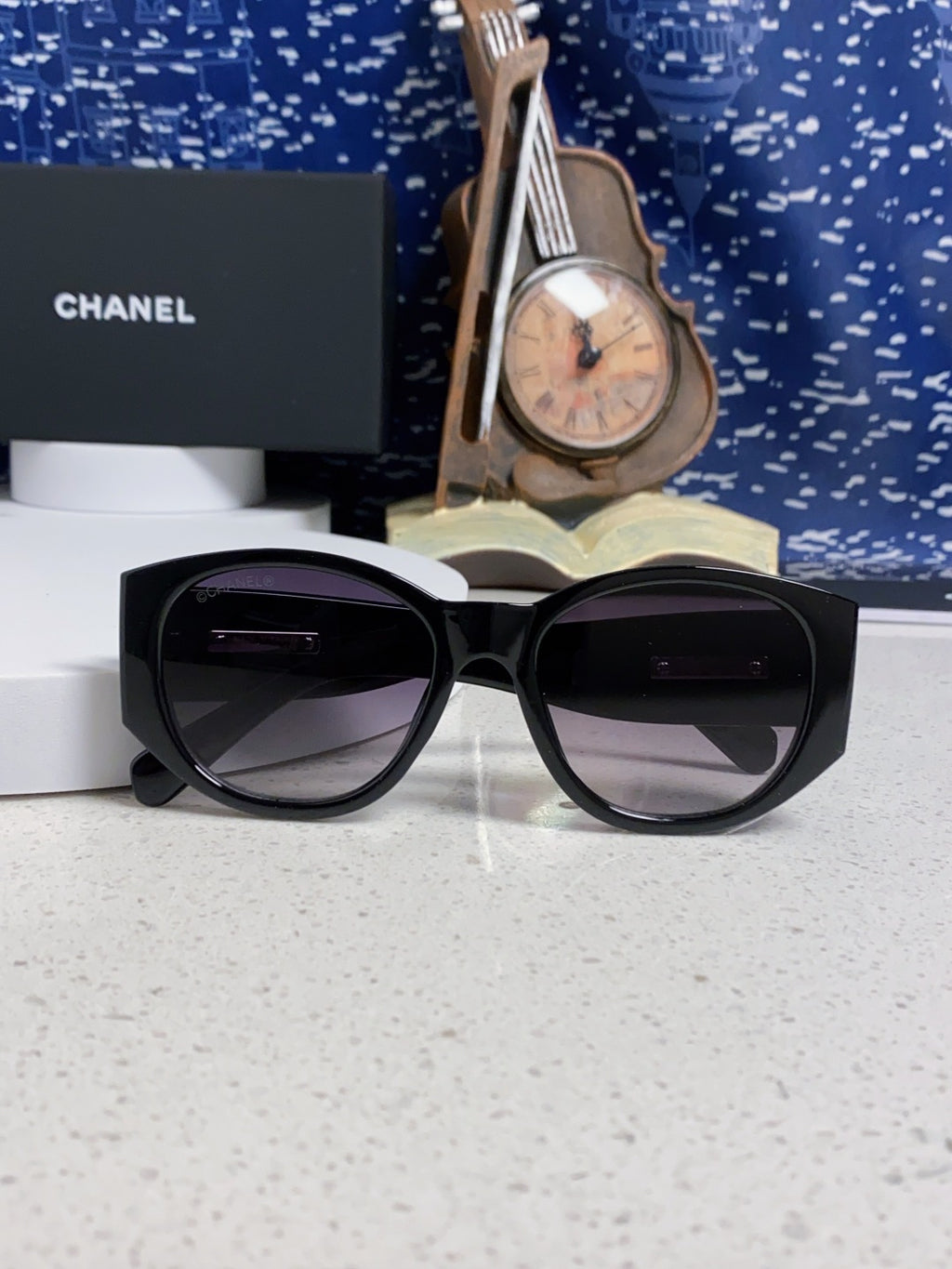 Chanel Polarized Cat-Eye Gray Lens Sunglasses for Women - 158327 - detail image 9