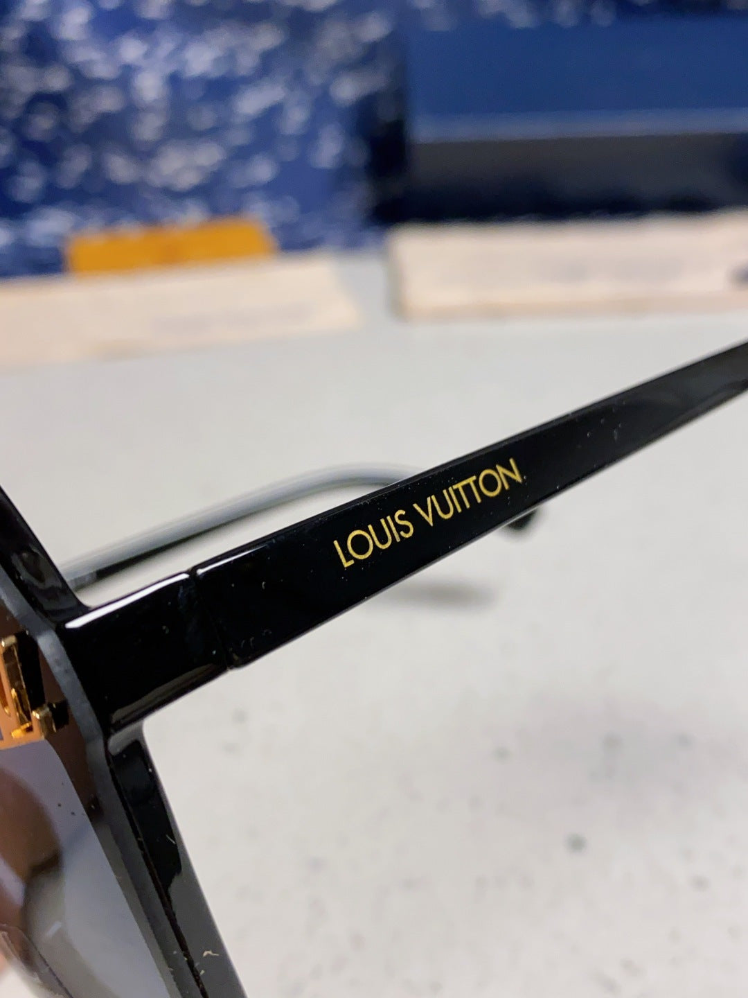 Louis Vuitton Polarized Square Blue Lens Sunglasses for Women - 866858 - detail image 7