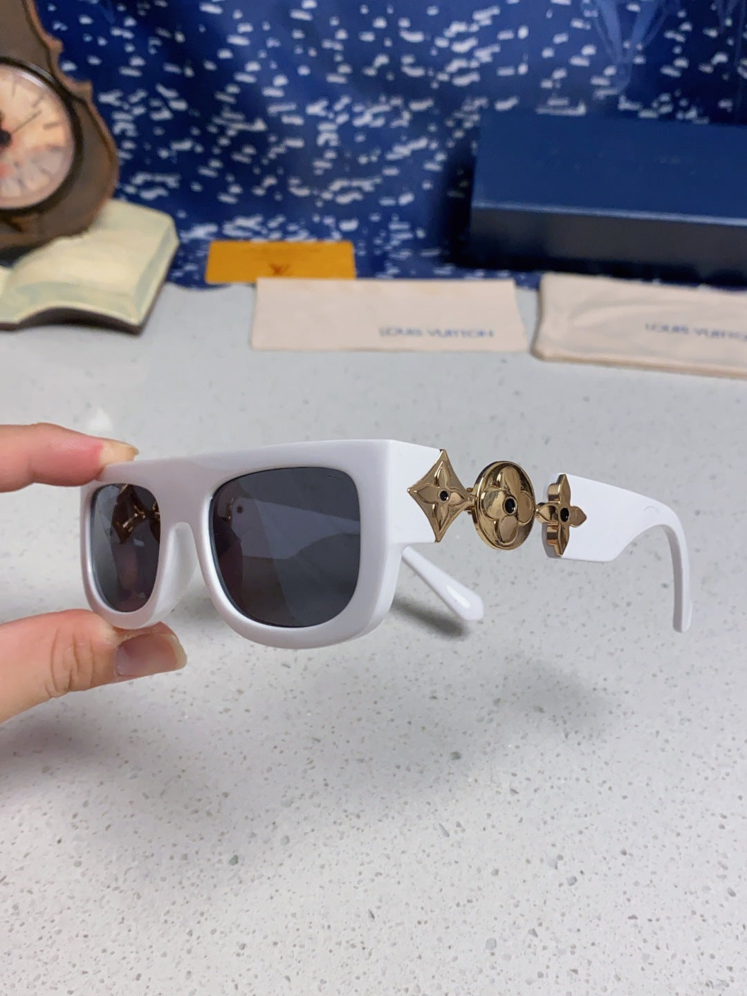 Louis Vuitton Square Silver Lens Sunglasses for Men & Women - 866862 - detail image 6