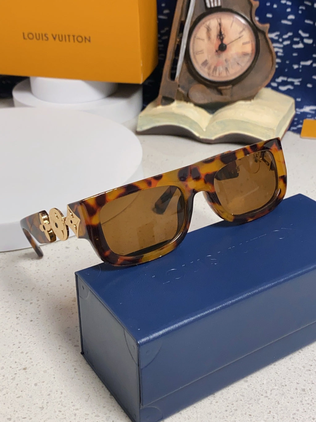 Louis Vuitton Square Brown Lens Sunglasses for Men & Women - 866863 - detail image 9
