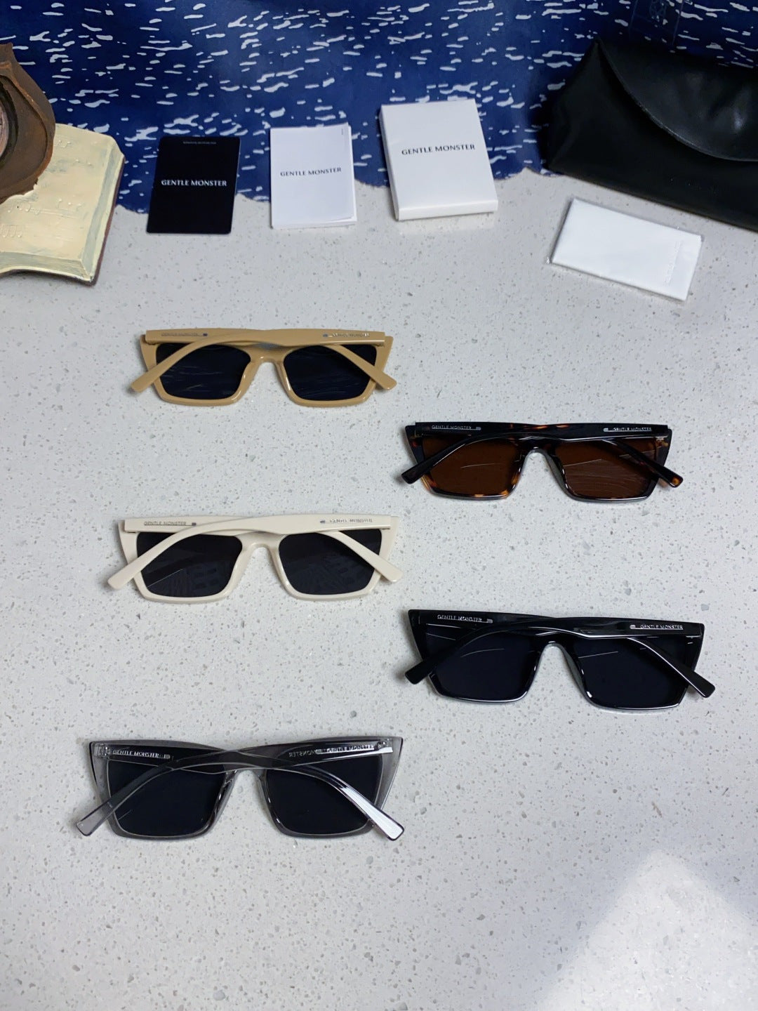 Gentle Monster TALIN Cat-Eye Black Lens Sunglasses for Men & Women - 488061 - detail image 11