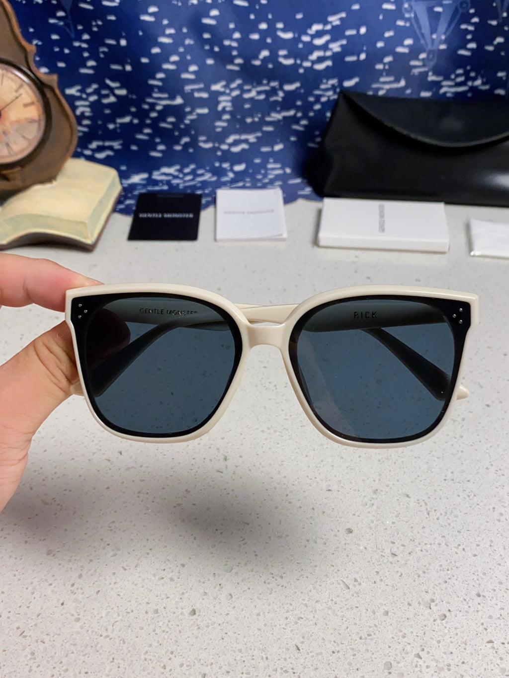 Gentle Monster RICK Polarized Oversized Black Lens Sunglasses for Men & Women - detail image 4
