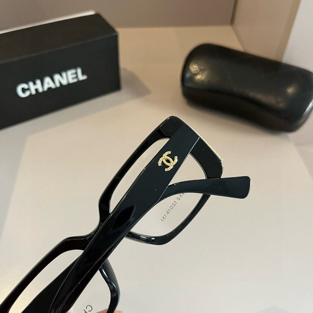 Chanel Oversized Silver Lens Sunglasses for Men & Women - 867016 - detail image 6