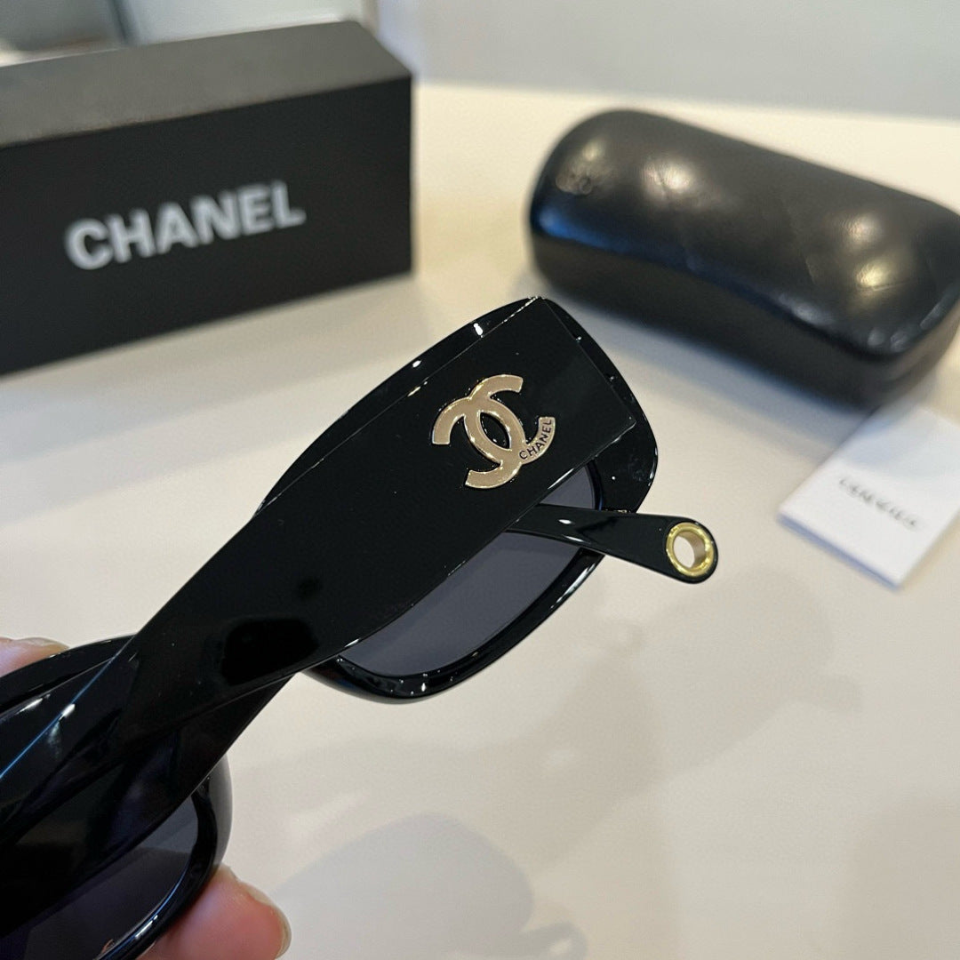 Chanel Oversized Black Lens Sunglasses for Men & Women - 867028 - detail image 8