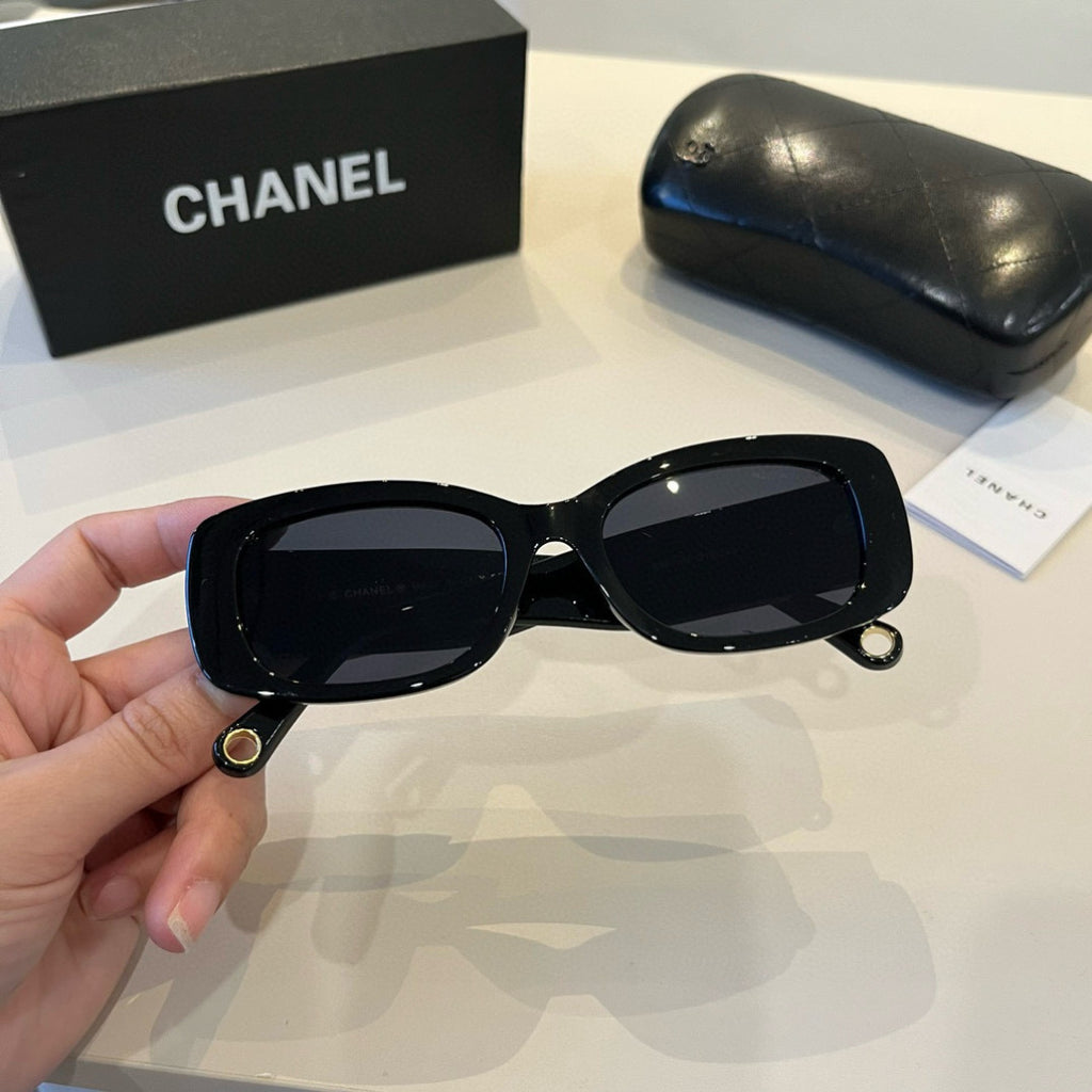 Chanel Oversized Black Lens Sunglasses for Men & Women - 867028 - detail image 4