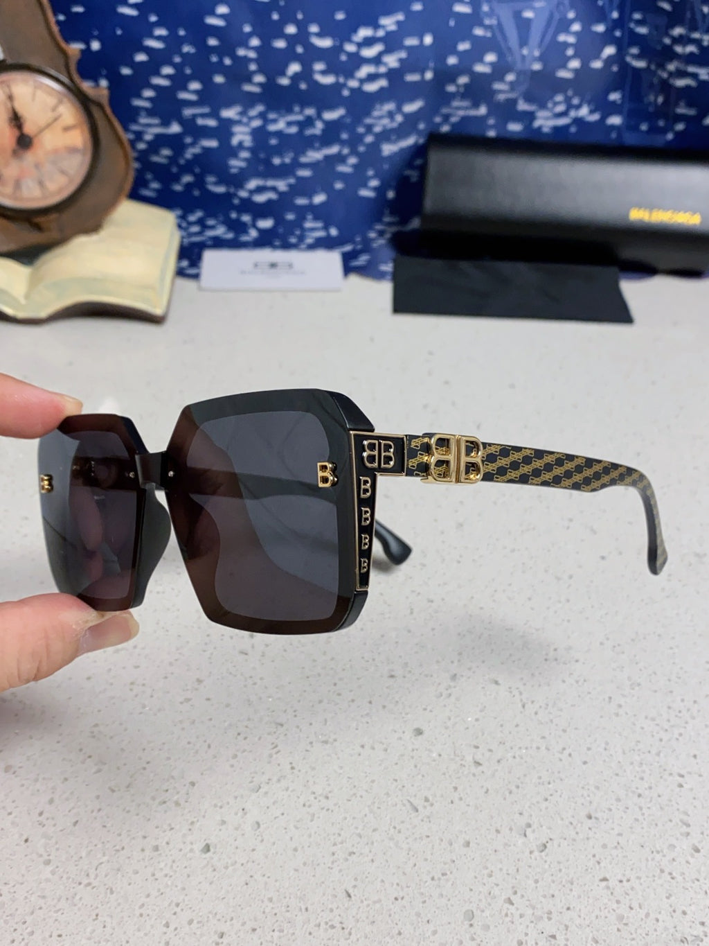Balenciaga Square Gray Lens Sunglasses for Men & Women - 416115 - detail image 6