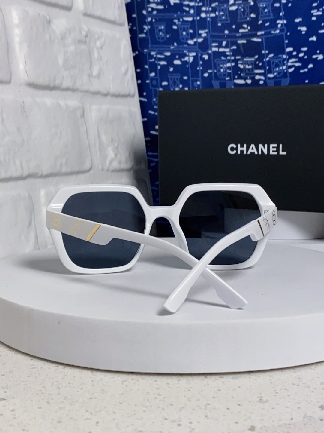 Chanel Polarized Square Black Lens Sunglasses for Women - 158379 - detail image 2