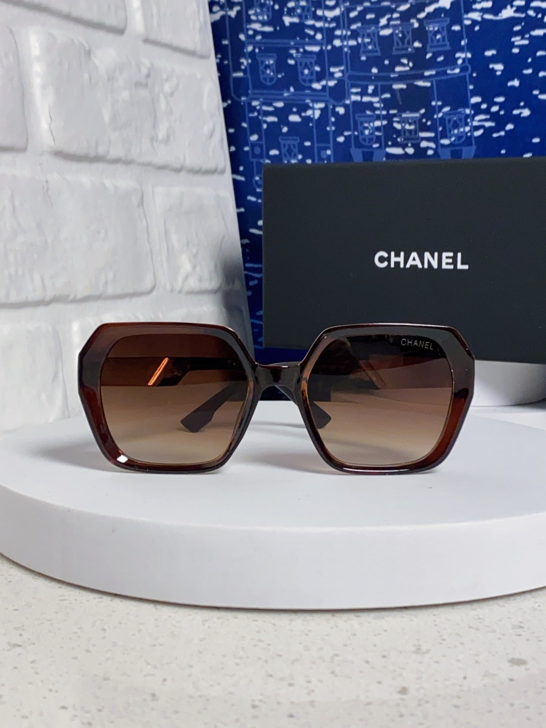 Chanel Polarized Square Red Lens Sunglasses for Women - 867065 - detail image 2