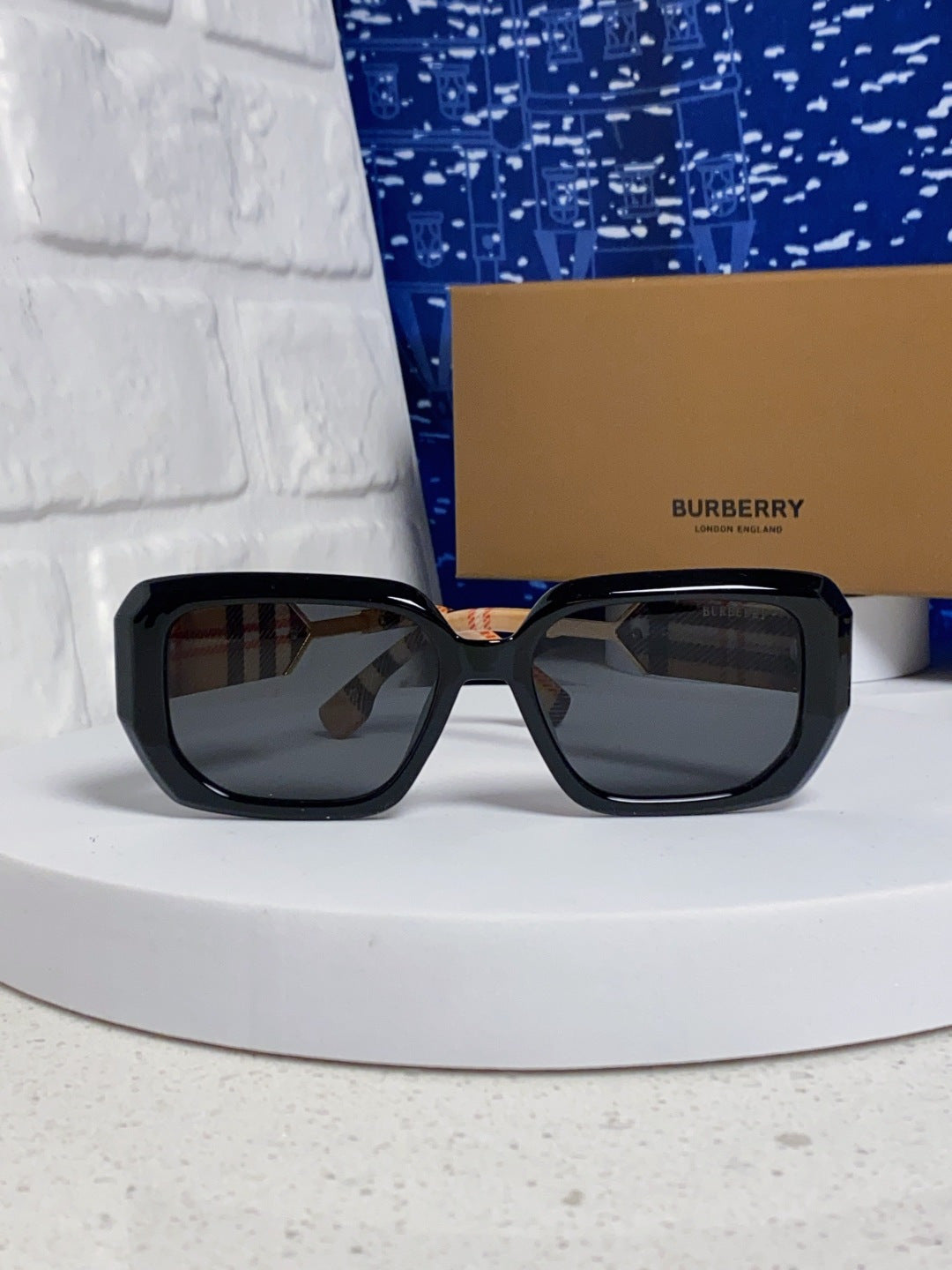 Burberry Rectangular Black Lens Sunglasses for Men & Women - 416080 - detail image 2