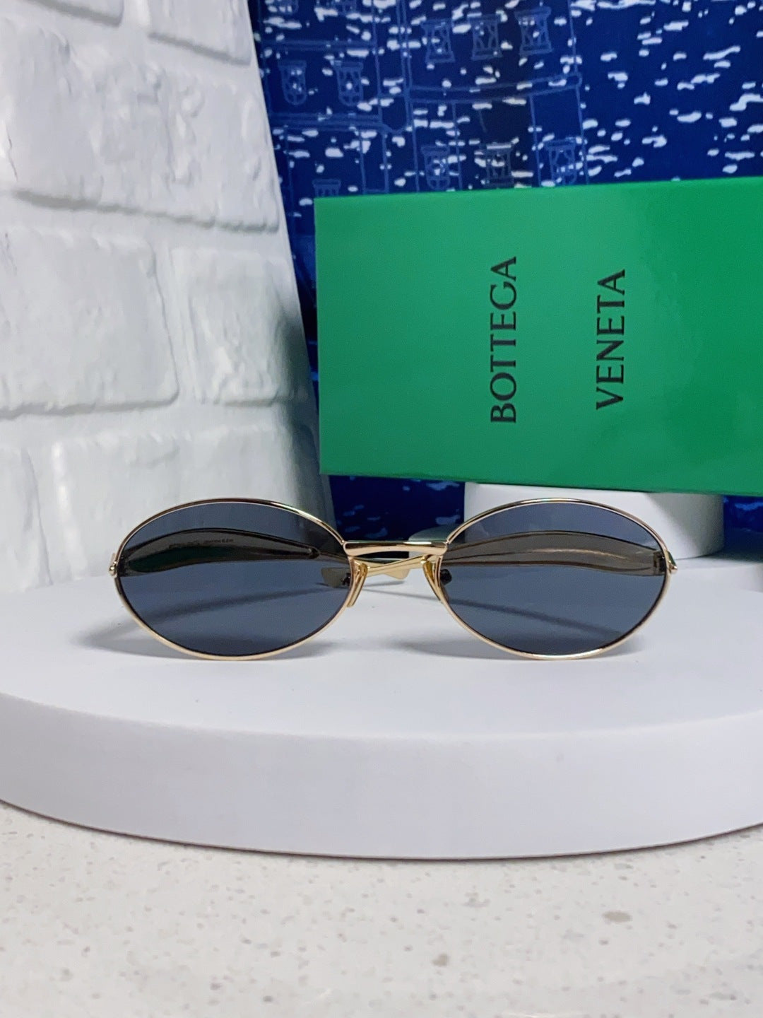 Bottega Veneta BV1386 Oval Blue Lens Sunglasses for Men & Women - 416446 - detail image 2