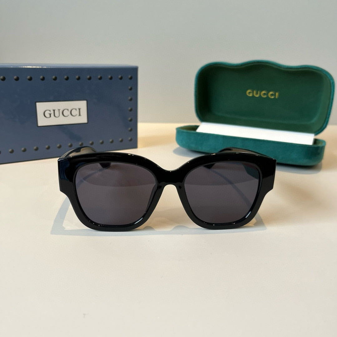 Gucci Oversized Black Lens Sunglasses for Men & Women - 448856 - detail image 2