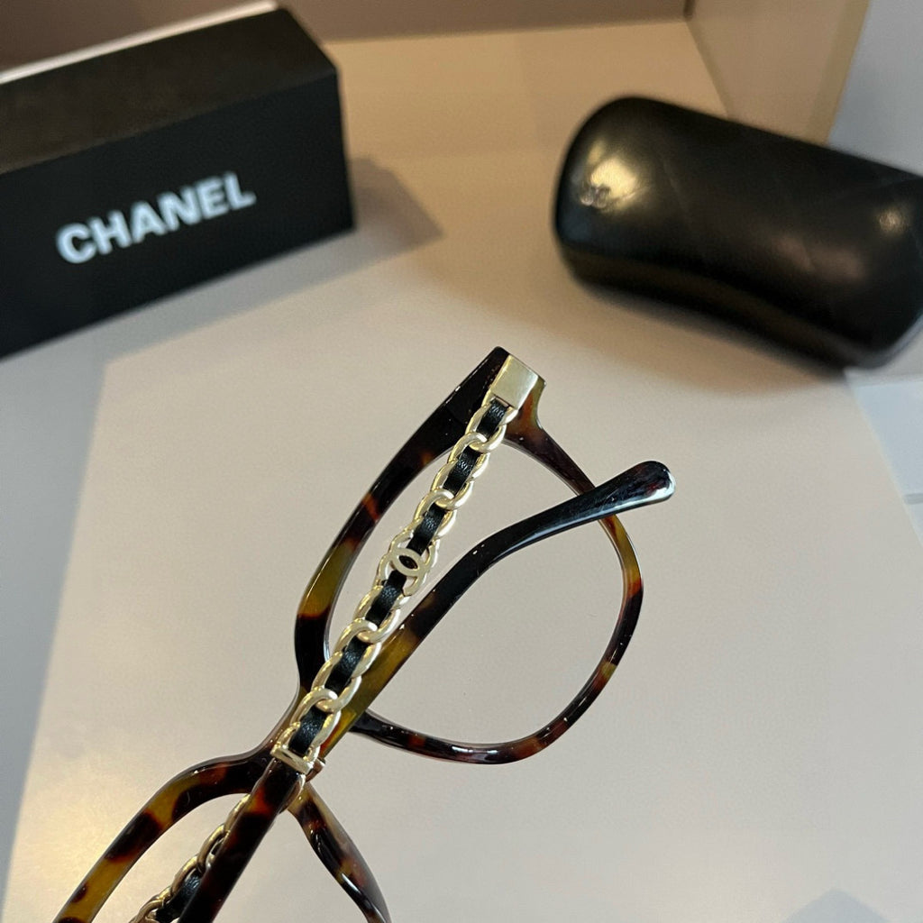 Chanel Oversized Silver Lens Sunglasses for Men & Women - 465143 - detail image 5