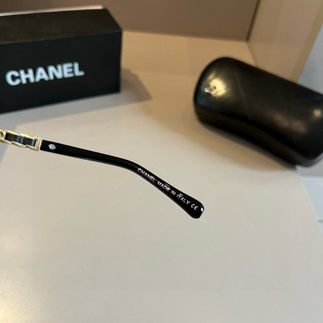 Chanel Oversized Silver Lens Sunglasses for Men & Women - 493546 - detail image 9