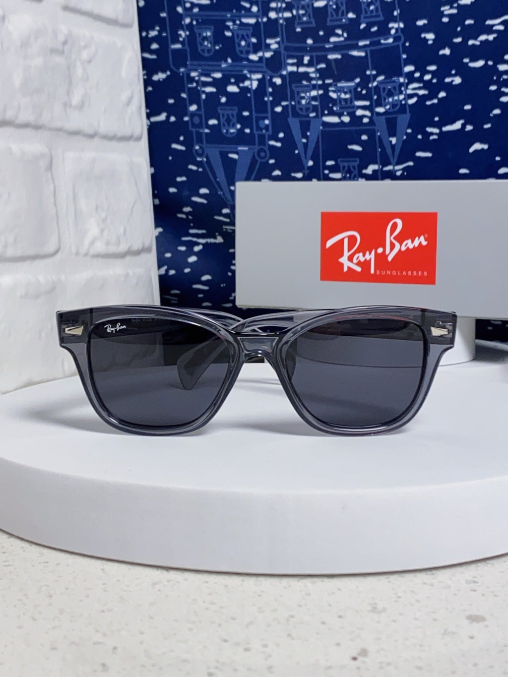 Ray-Ban RB0880 Square Black Lens Sunglasses for Men & Women - 383153 - detail image 2