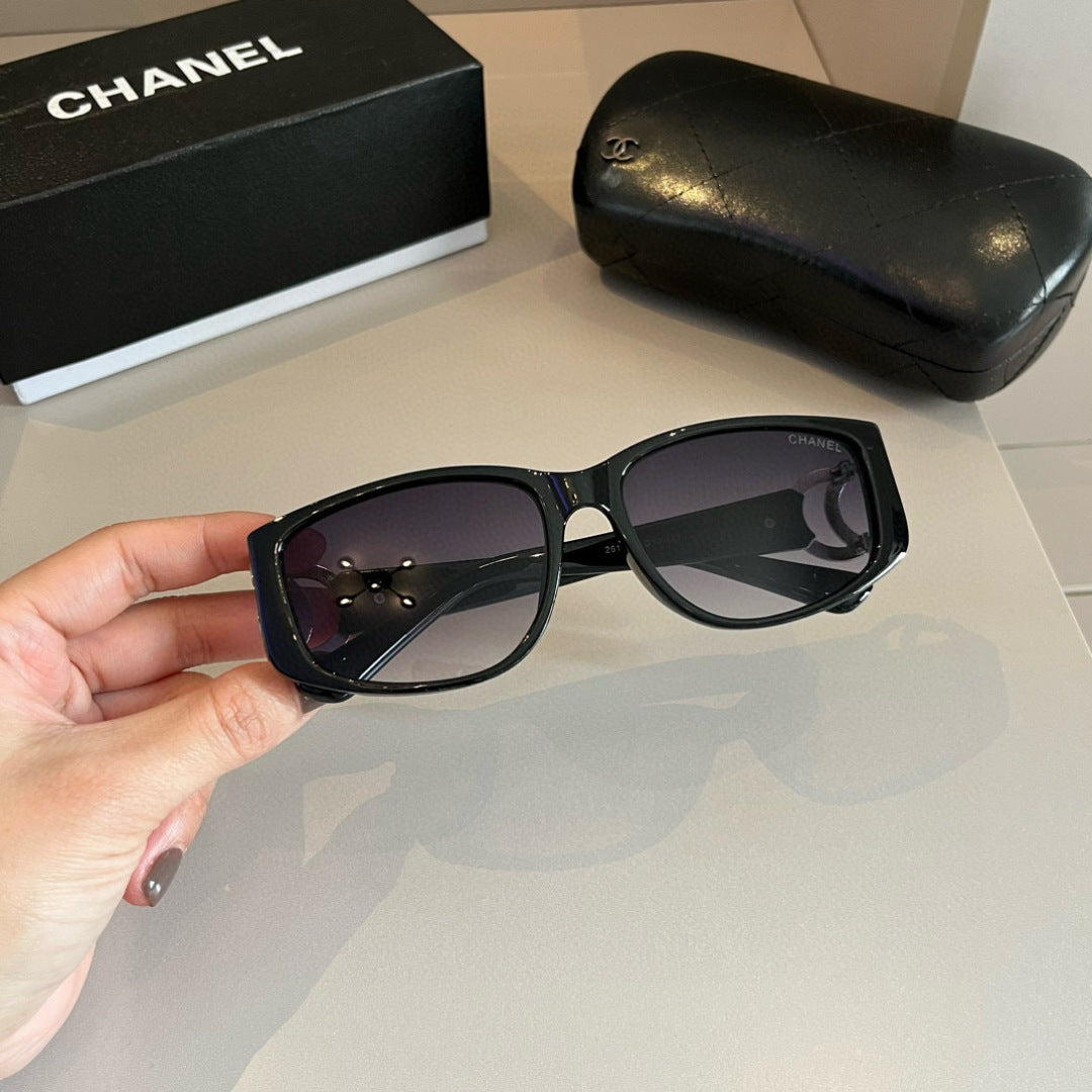 Chanel Fashion Silver Lens Sunglasses for Men & Women - 371664 - detail image 3