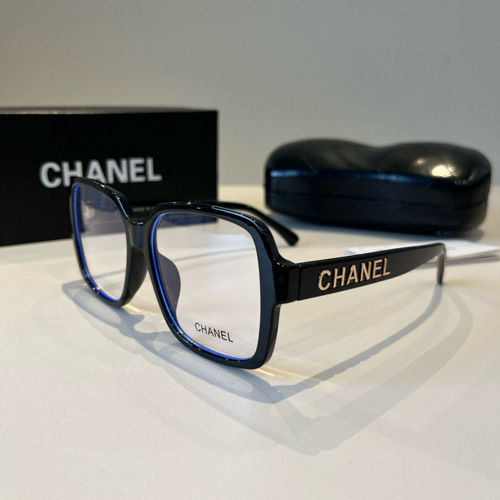 Chanel Oversized Black Lens Sunglasses for Men & Women - 415205 - detail image 3